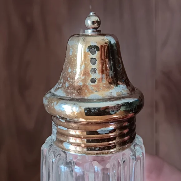 Leonard Vintage 6" Clear Crystal Glass Salt Shaker Japan - Picture 3 of 6